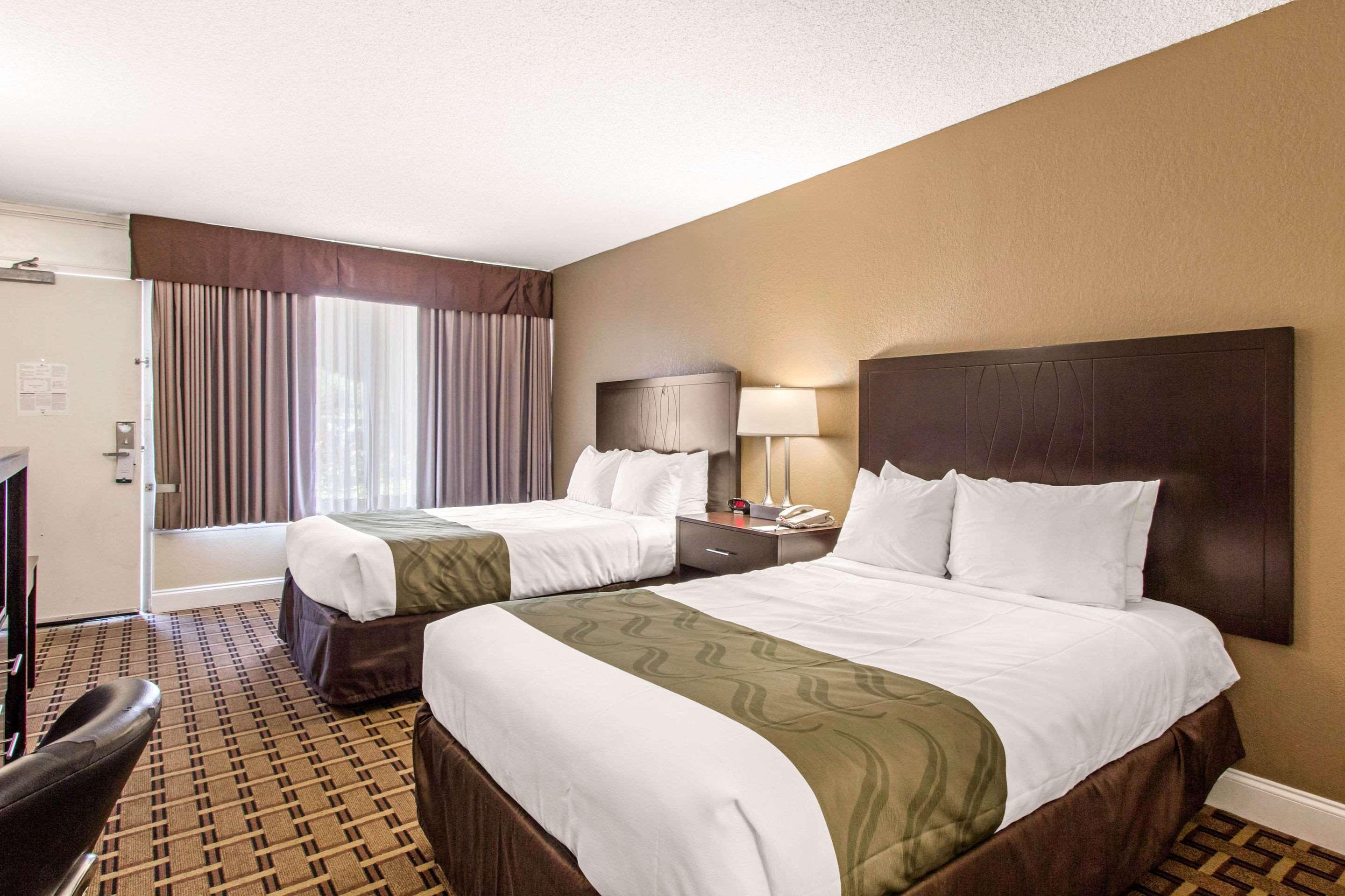 Quality Inn & Conference Center Tampa Exterior photo