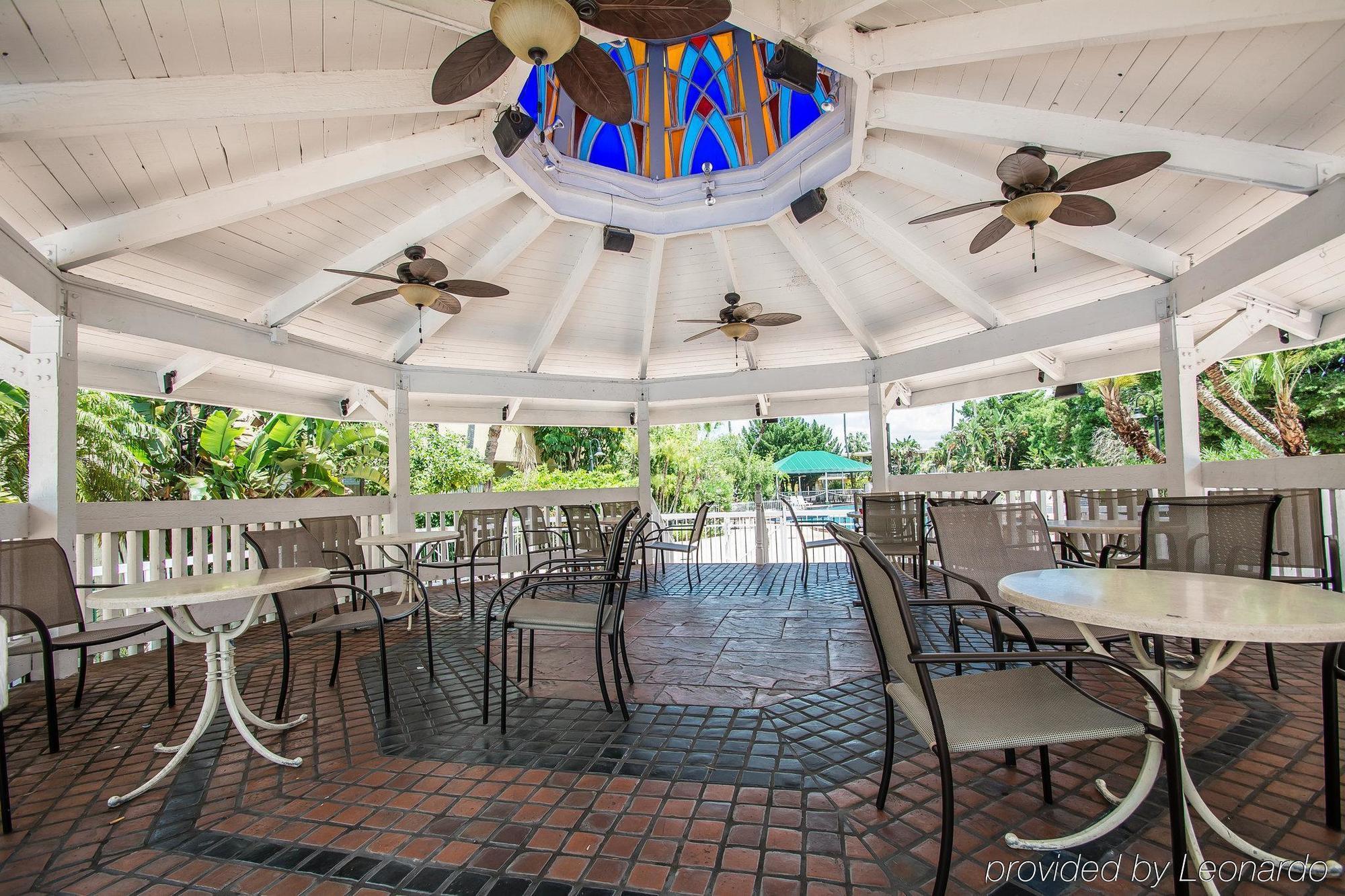 Quality Inn & Conference Center Tampa Exterior photo